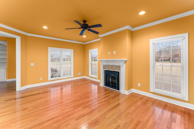 657 Pickney Rd, Winchester, TN 37398