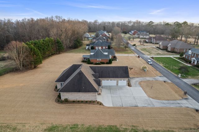 657 Pickney Rd, Winchester, TN 37398