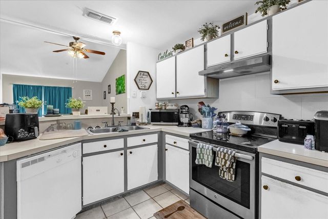 3130 JON JON COURT, Orlando, FL 32822