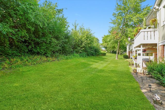 125 CLEVELAND Court M2, Schaumburg, IL 60193