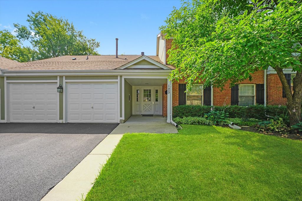 125 CLEVELAND Court M2, Schaumburg, IL 60193
