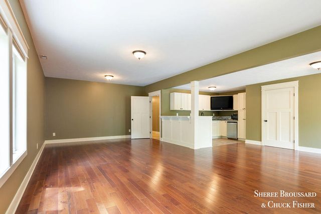 2975 Bird Avenue Ne, Grand Rapids Twp, MI 49525