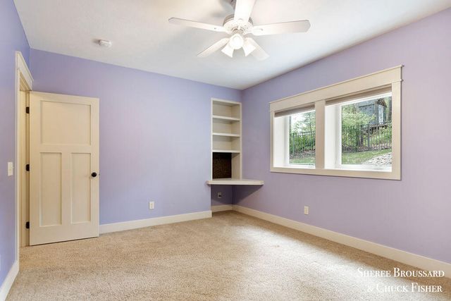 2975 Bird Avenue Ne, Grand Rapids Twp, MI 49525