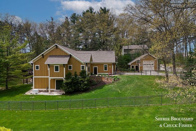 2975 Bird Avenue Ne, Grand Rapids Twp, MI 49525