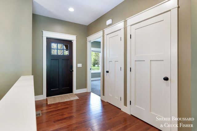 2975 Bird Avenue Ne, Grand Rapids Twp, MI 49525