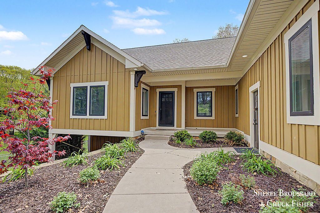 2975 Bird Avenue Ne, Grand Rapids Twp, MI 49525