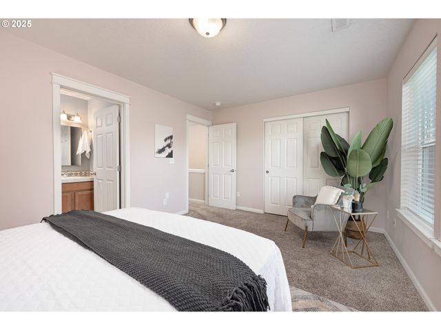 21430 Ne ROSEWOOD Dr, Fairview, OR 97024