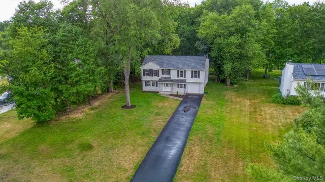 30 Kayleigh Drive, New Paltz, NY 12561