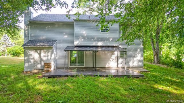 30 Kayleigh Drive, New Paltz, NY 12561