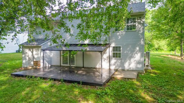 30 Kayleigh Drive, New Paltz, NY 12561