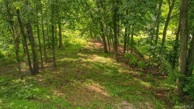 30 Kayleigh Drive, New Paltz, NY 12561