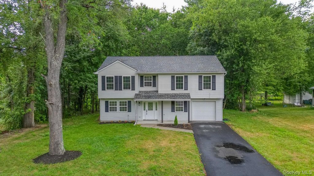 30 Kayleigh Drive, New Paltz, NY 12561