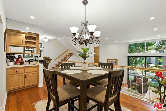 9000 Vanalden Avenue 197, Northridge, CA 91324