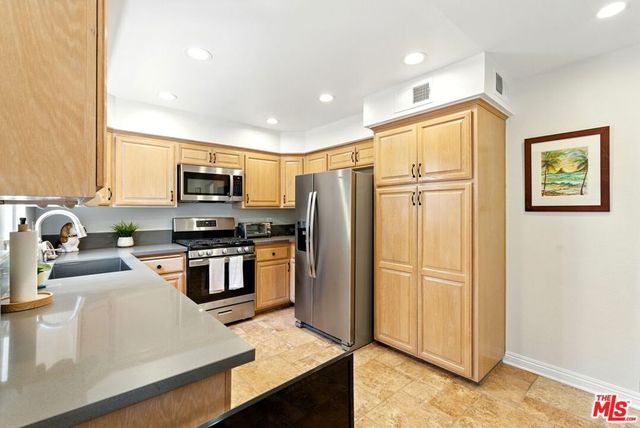 9000 Vanalden Avenue 197, Northridge, CA 91324