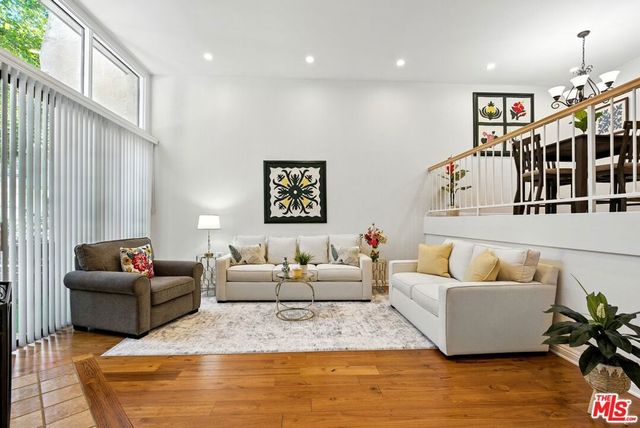 9000 Vanalden Avenue 197, Northridge, CA 91324