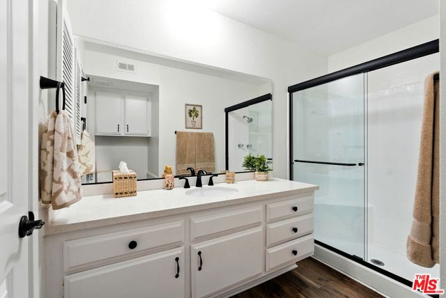 9000 Vanalden Avenue 197, Northridge, CA 91324