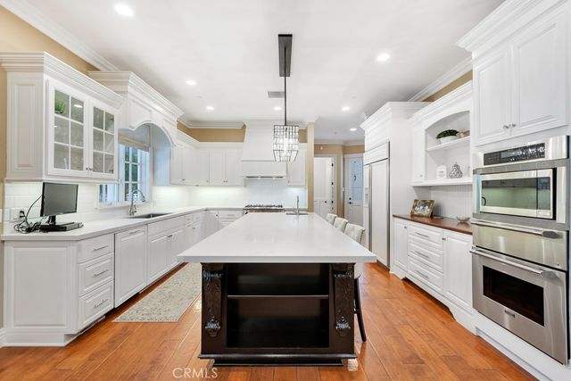 10955 Winnetka Avenue, Chatsworth, CA 91311