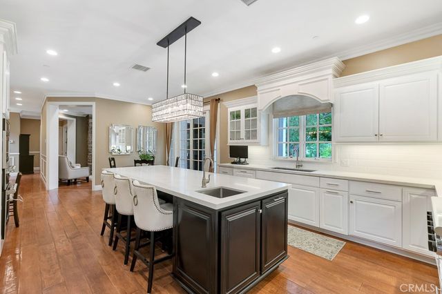 10955 Winnetka Avenue, Chatsworth, CA 91311