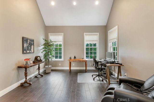 10955 Winnetka Avenue, Chatsworth, CA 91311