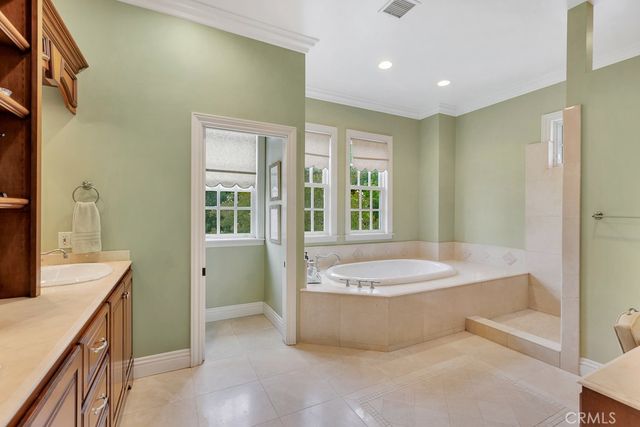 10955 Winnetka Avenue, Chatsworth, CA 91311