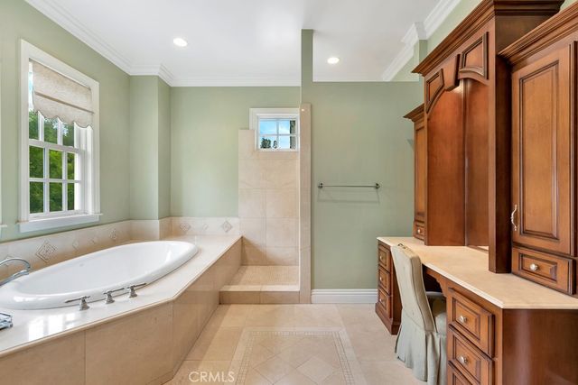10955 Winnetka Avenue, Chatsworth, CA 91311