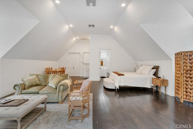 10955 Winnetka Avenue, Chatsworth, CA 91311