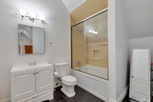 10955 Winnetka Avenue, Chatsworth, CA 91311
