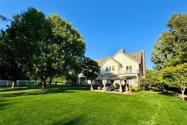 10955 Winnetka Avenue, Chatsworth, CA 91311