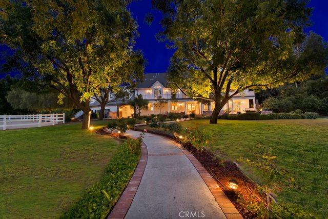 10955 Winnetka Avenue, Chatsworth, CA 91311