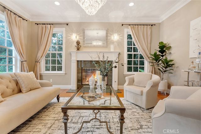 10955 Winnetka Avenue, Chatsworth, CA 91311