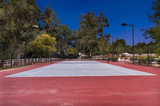 10955 Winnetka Avenue, Chatsworth, CA 91311