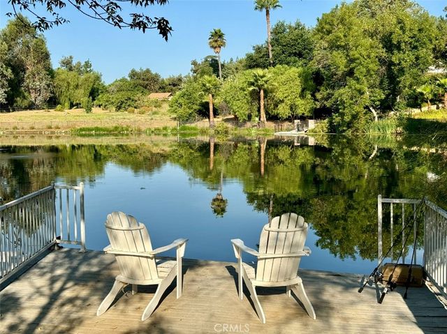 10955 Winnetka Avenue, Chatsworth, CA 91311