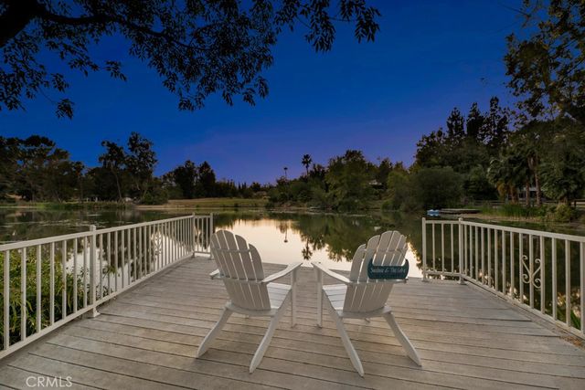 10955 Winnetka Avenue, Chatsworth, CA 91311