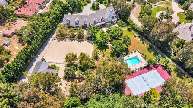 10955 Winnetka Avenue, Chatsworth, CA 91311