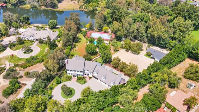 10955 Winnetka Avenue, Chatsworth, CA 91311