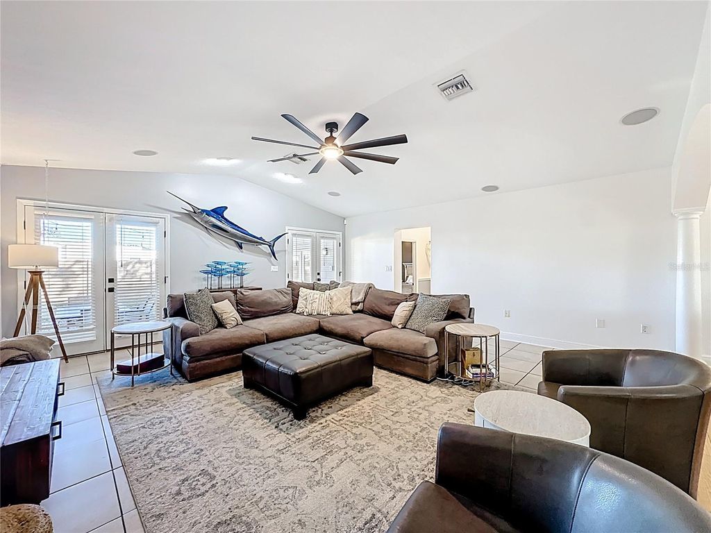 Image 14 of property listing at 3601 NEPTUNE DRIVE, Orlando, FL 32804