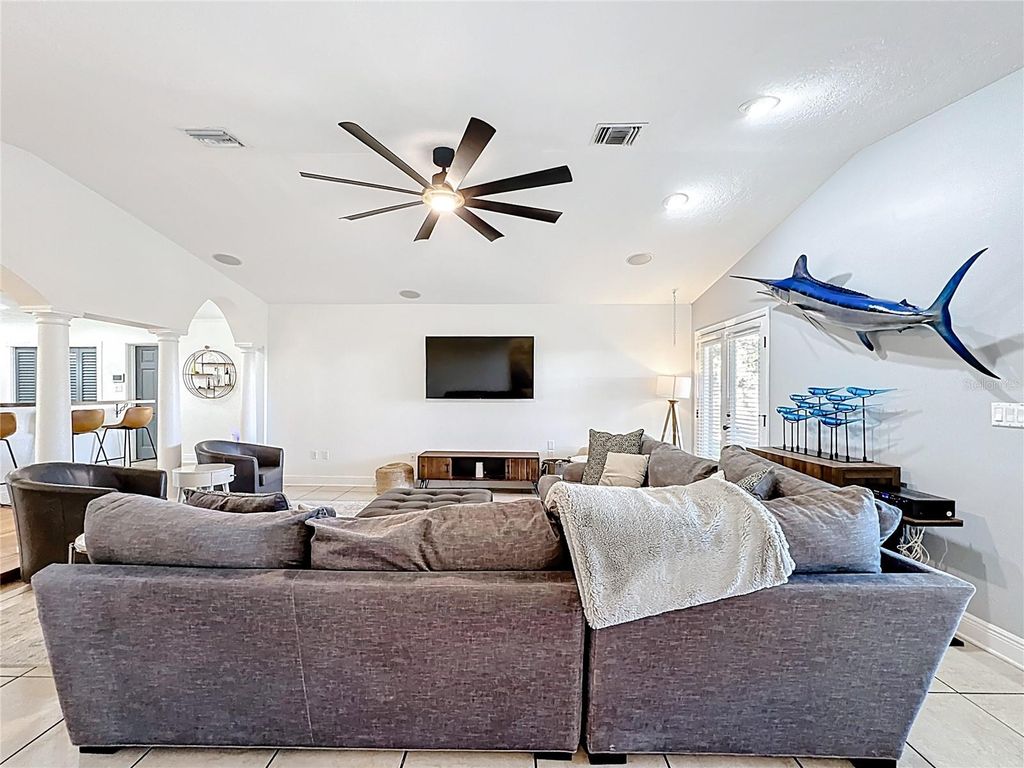 Image 17 of property listing at 3601 NEPTUNE DRIVE, Orlando, FL 32804