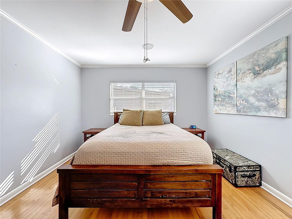 Image 27 of property listing at 3601 NEPTUNE DRIVE, Orlando, FL 32804