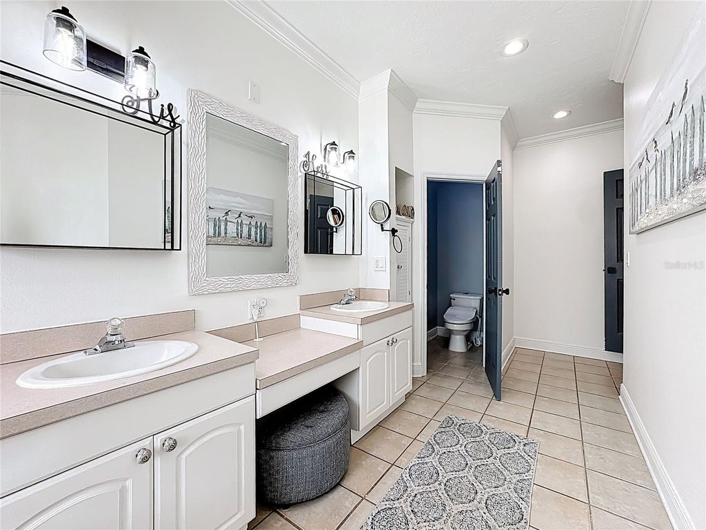 Image 37 of property listing at 3601 NEPTUNE DRIVE, Orlando, FL 32804