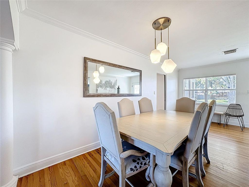 Image 5 of property listing at 3601 NEPTUNE DRIVE, Orlando, FL 32804