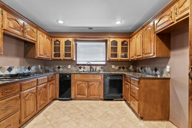 3700 Lake Vista Circle, Tyler, TX 75707