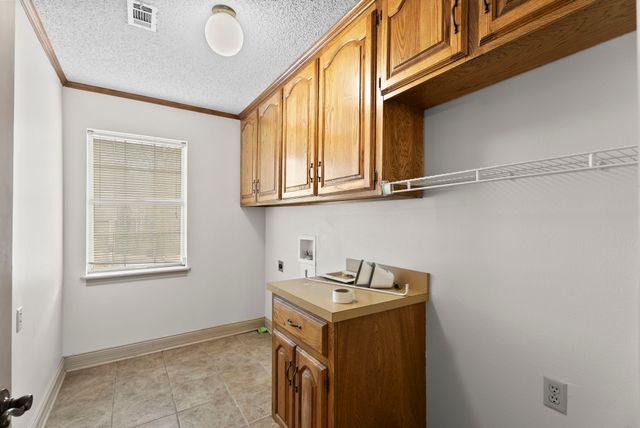 3700 Lake Vista Circle, Tyler, TX 75707