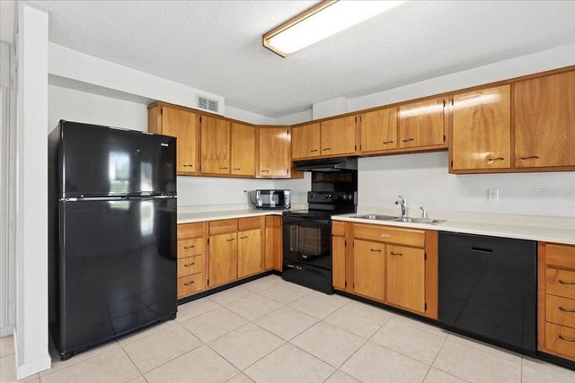 1930 SYLVESTER COURT, Lakeland, FL 33803