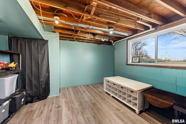 43 280TH Street, Alexis, IL 61412