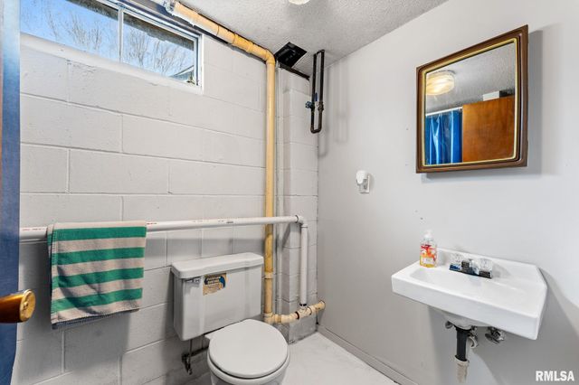 43 280TH Street, Alexis, IL 61412