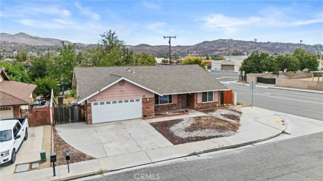 41763 Lomas, Hemet, CA 92544