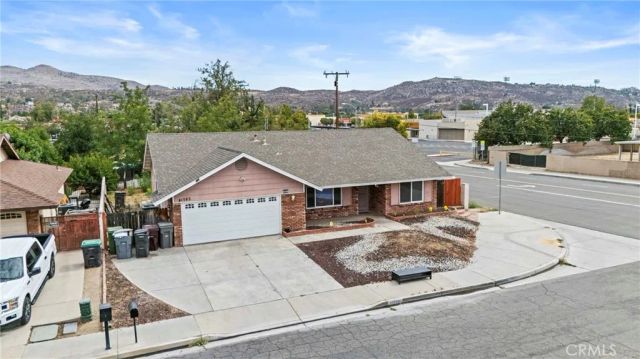 41763 Lomas, Hemet, CA 92544