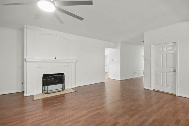 9410 Lakeway View Lane, Humble, TX 77396
