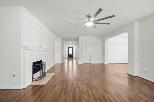 9410 Lakeway View Lane, Humble, TX 77396