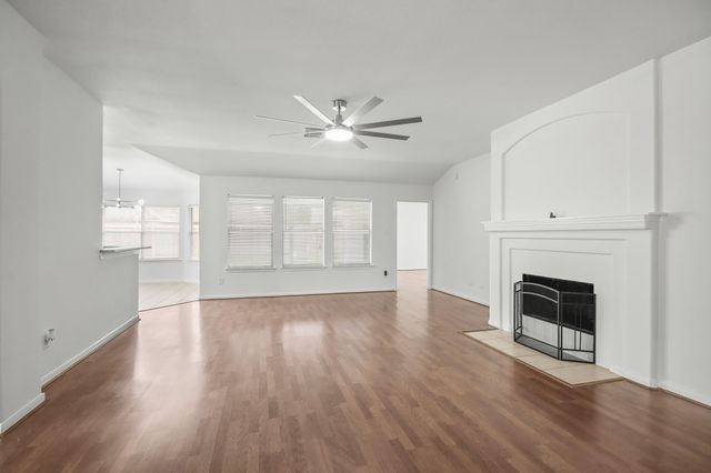 9410 Lakeway View Lane, Humble, TX 77396